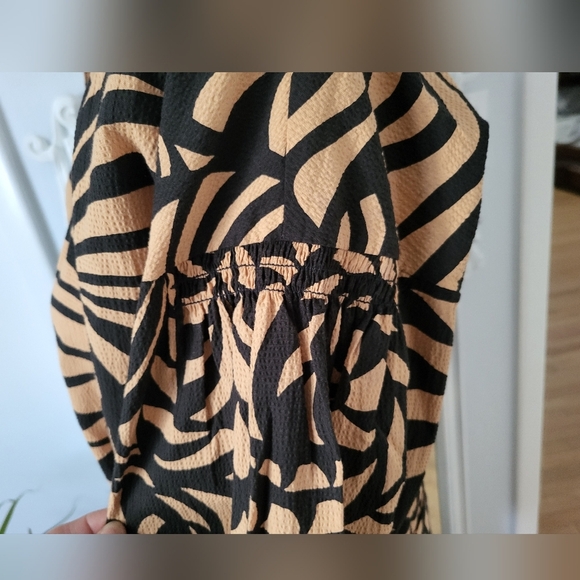 Anthropologie Stylish Tan and Black Patterned Dress - Picture 11 of 15